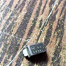 qa-r834