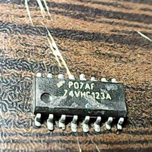 74vhc123a