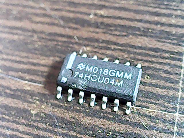 74hcu04m